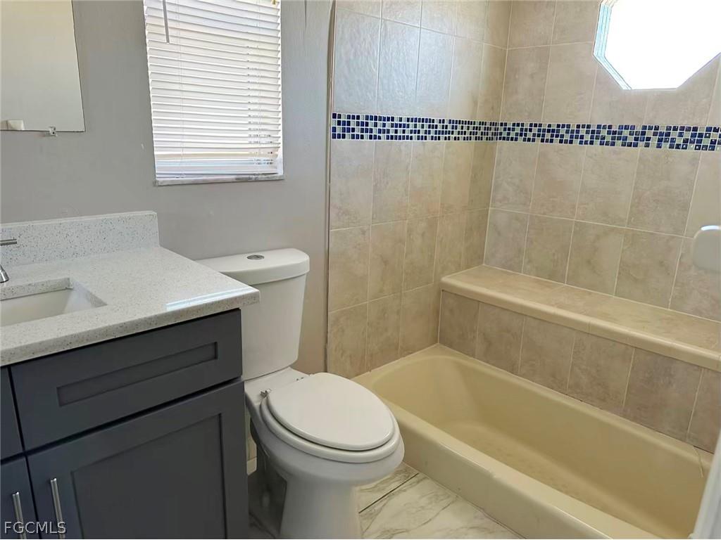 214 SE 7th Street Cape Coral FL 33990 2026009514 image18