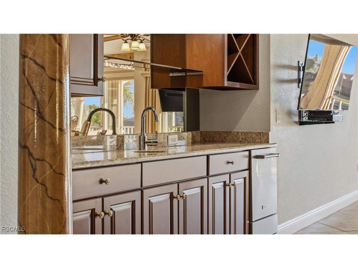 214 Shadroe Cove Circle #104 Cape Coral FL 33991 2025025928 image20