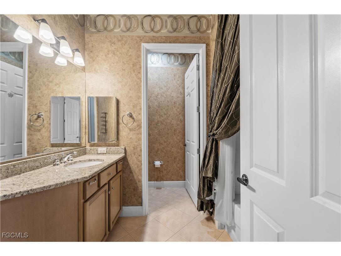 214 Shadroe Cove Circle #104 Cape Coral FL 33991 2025025928 image30