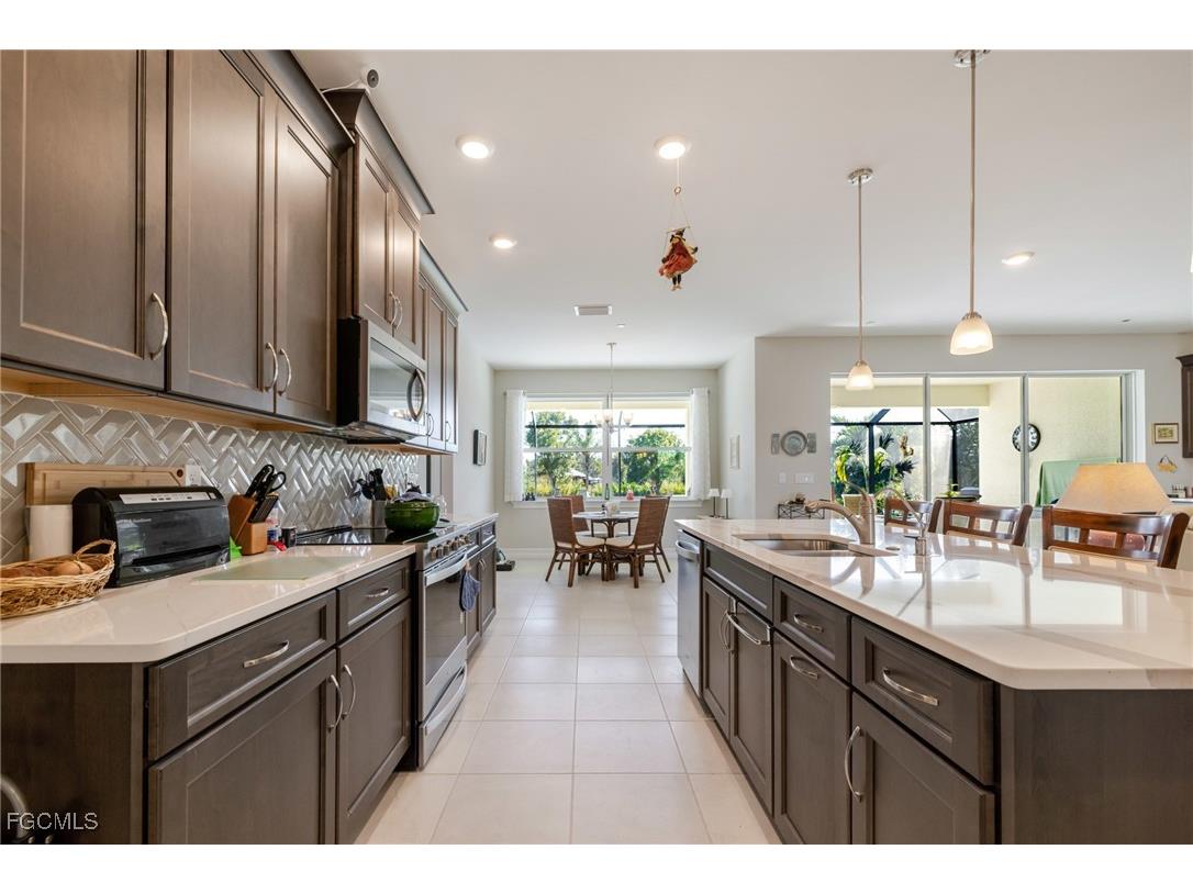 2140 Hickeys Creekside Drive Alva FL 33920 2025020413 image9