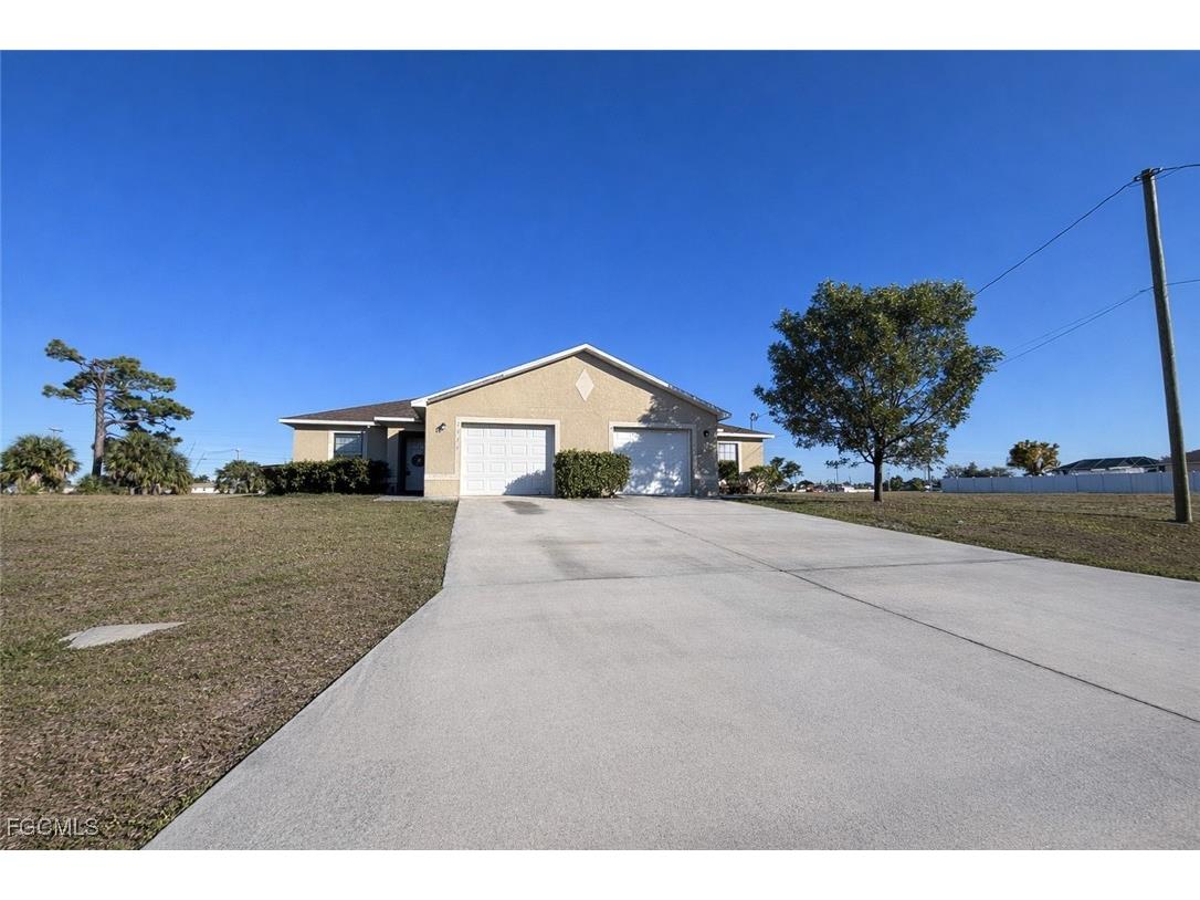 2141 SW 8th Place Cape Coral FL 33991 2026000161 image1