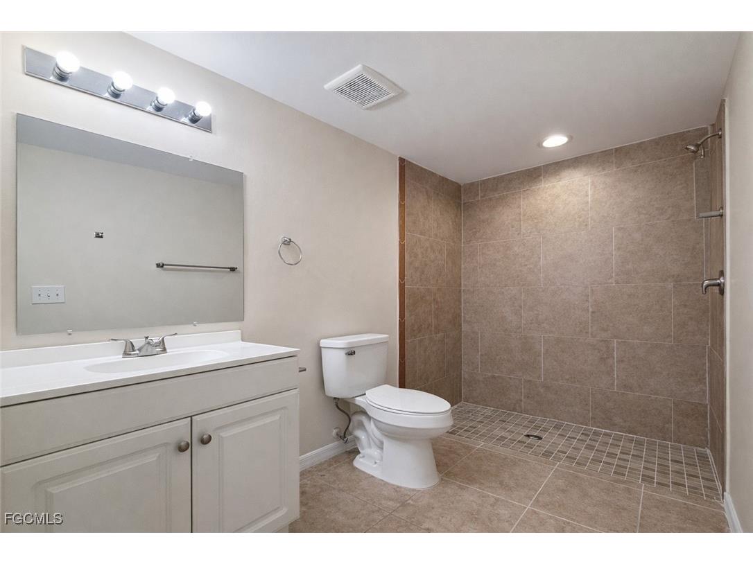 2141 SW 8th Place Cape Coral FL 33991 2026000161 image16