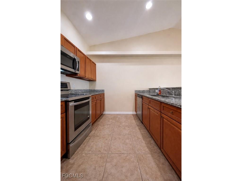 2141 SW 8th Place Cape Coral FL 33991 2026000161 image4