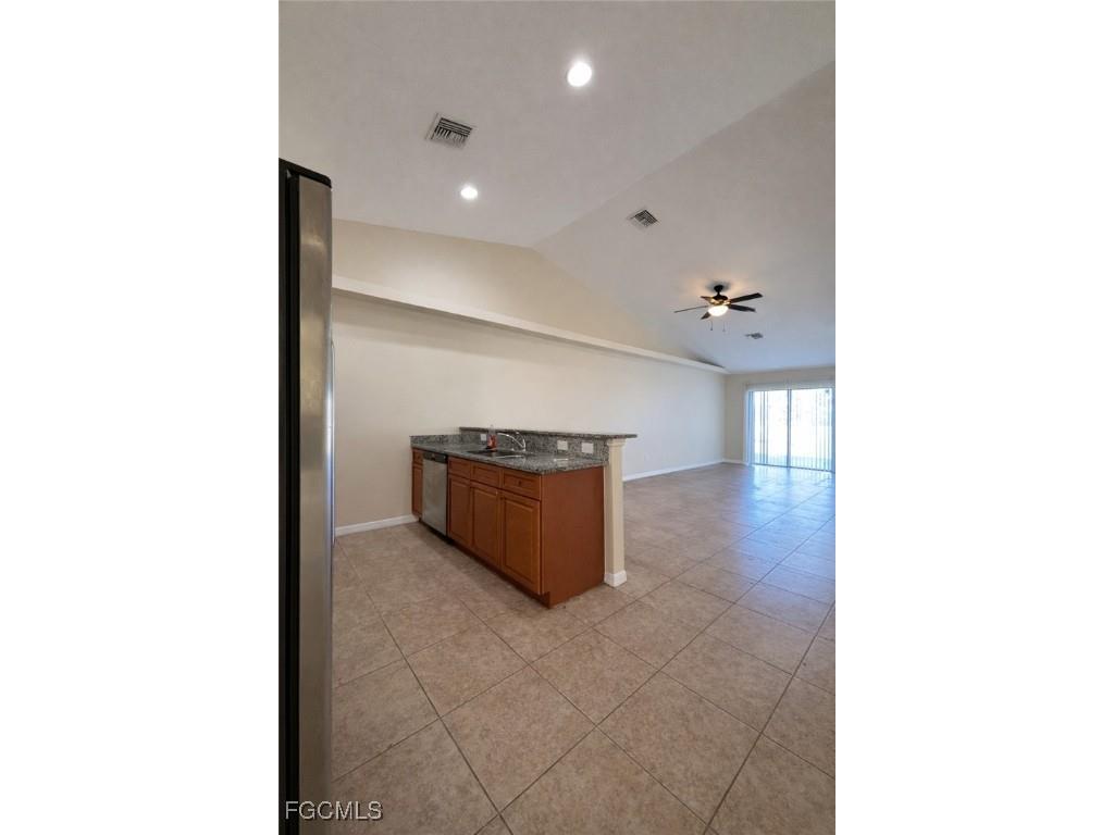 2141 SW 8th Place Cape Coral FL 33991 2026000161 image5