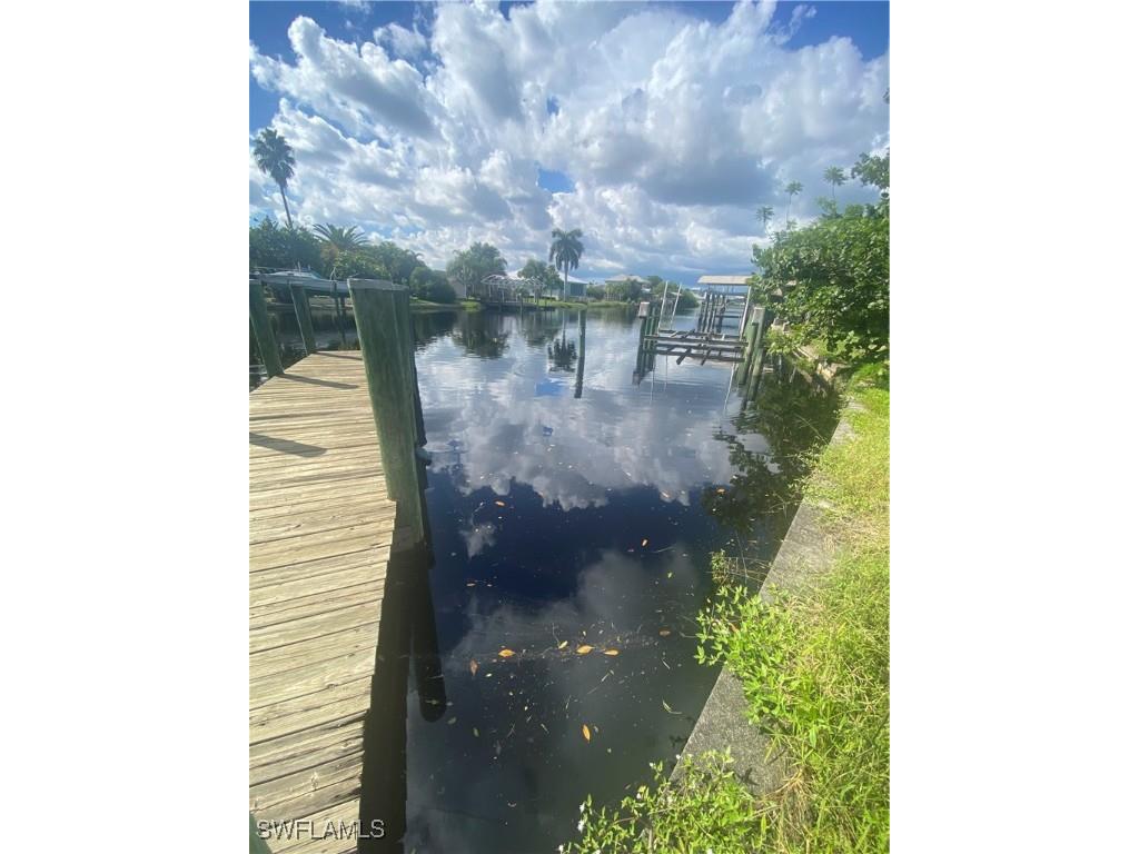 2141 Saint Croix Avenue Fort Myers FL 33905 224076631 image4