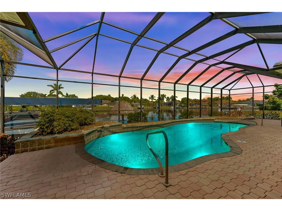 2142 SE 19th Place Cape Coral FL 33990 222064090 image1