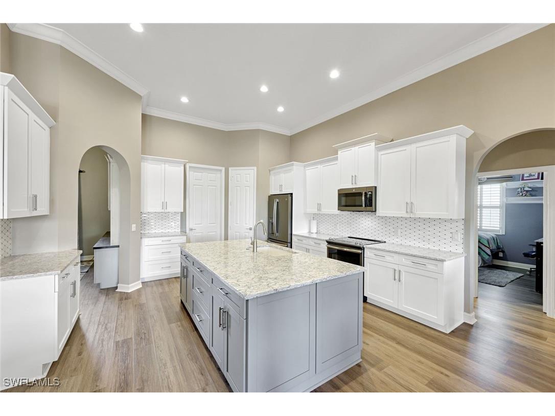 2143 Grove Drive Naples FL 34120 226002898 image10