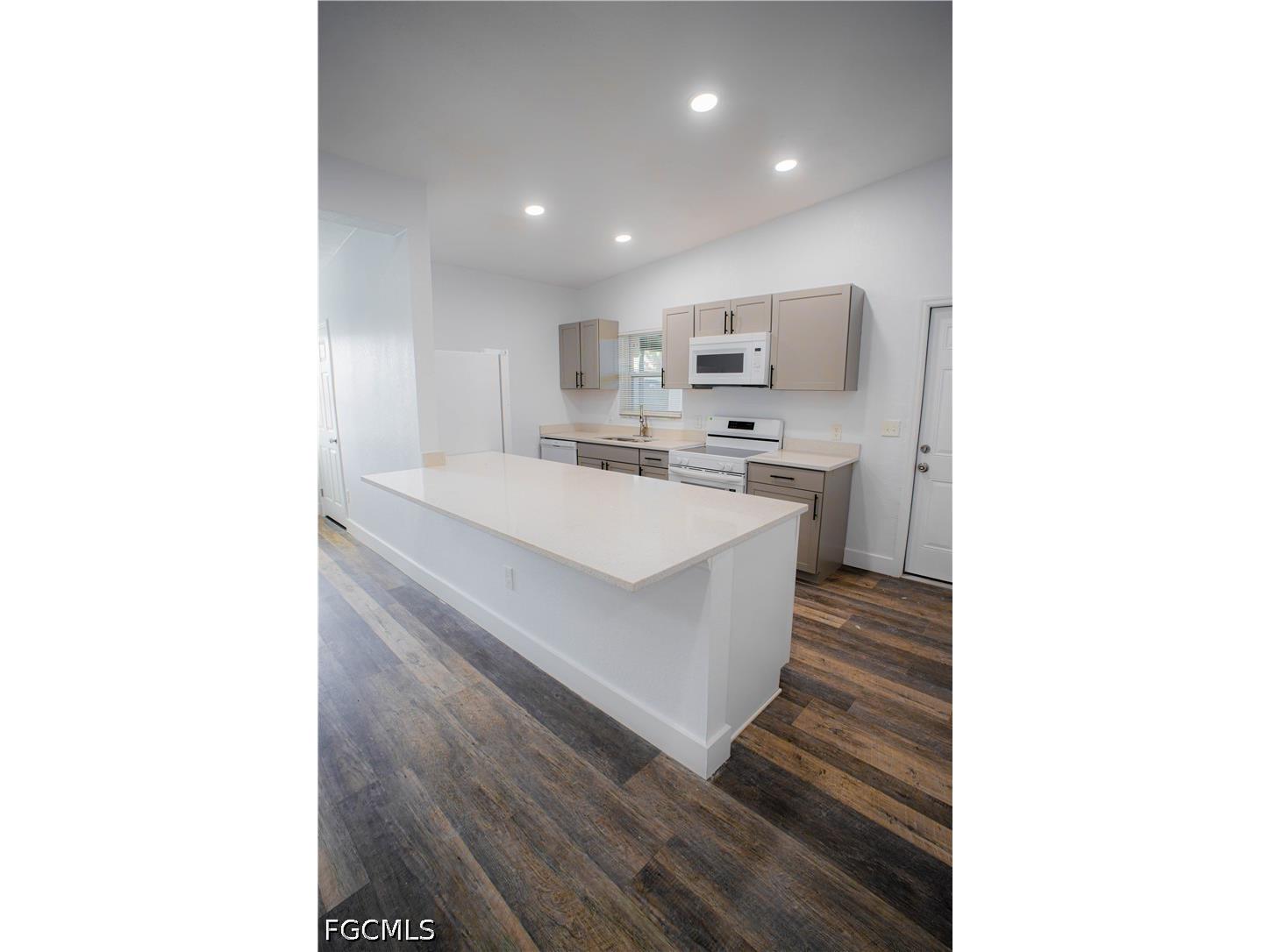 2144 Harbor Boulevard Port Charlotte FL 33952 2026016313 image5