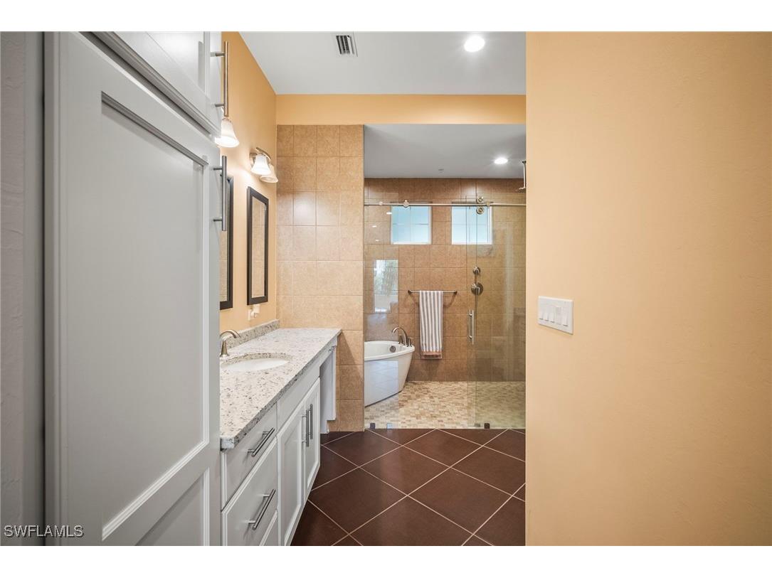 21460 Strada Nuova Circle #B213 Estero FL 33928 225066941 image29