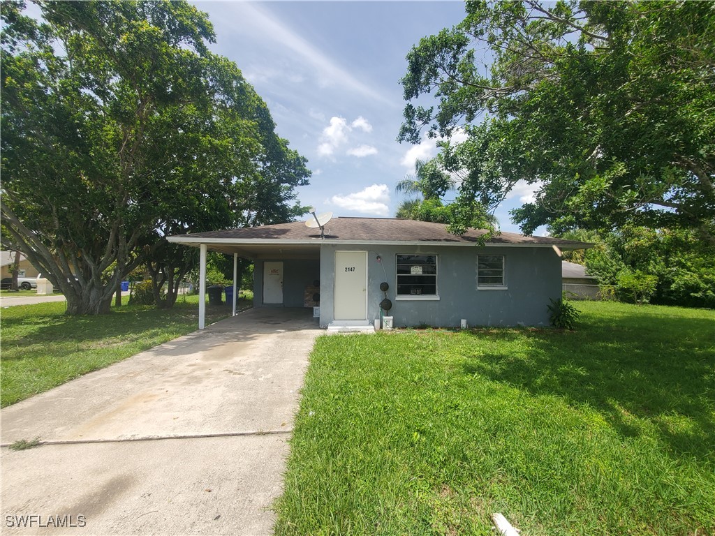 2147 Davis Street Fort Myers FL 33916 224063632 image1