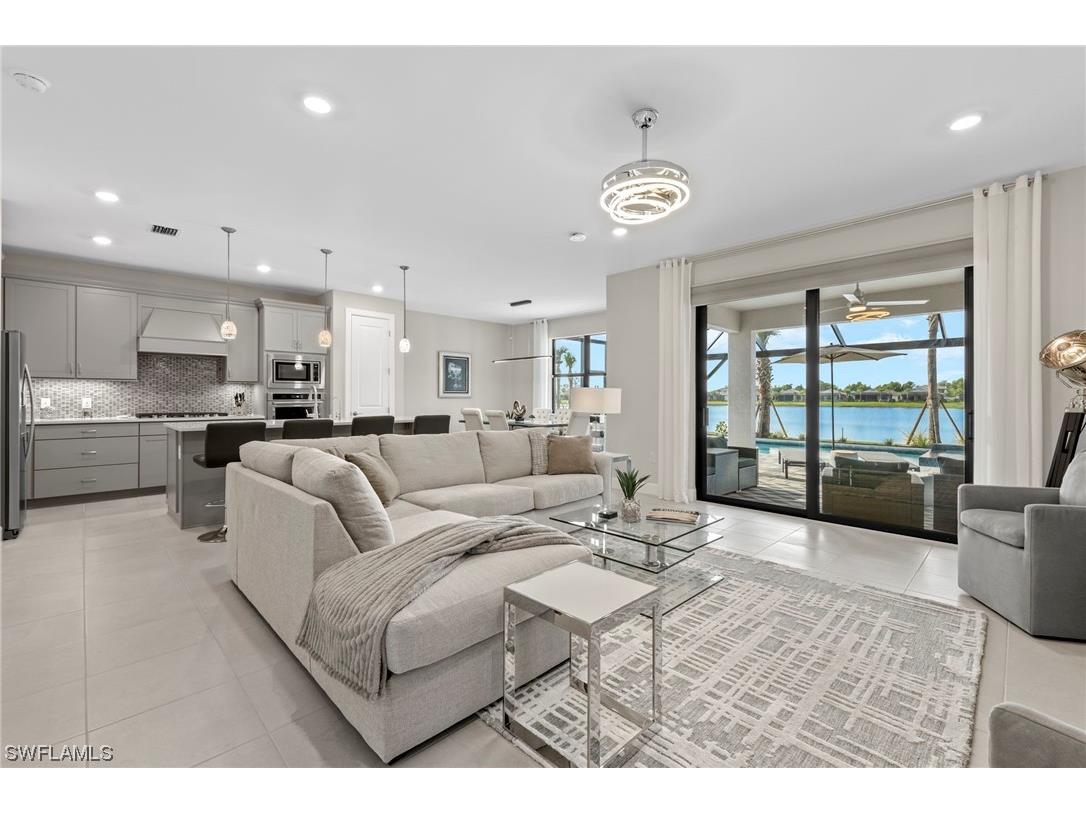 2147 Yellowfin Circle Naples FL 34114 223074890 image1