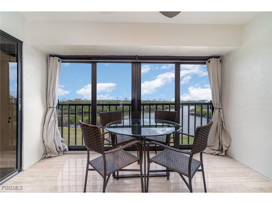 21470 Bay Village Drive #245 Fort Myers Beach FL 33931 2025016660 image1