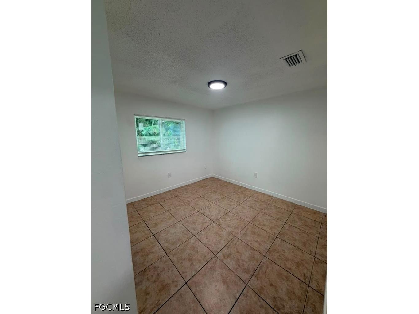 2148 Dora Street #9 Fort Myers FL 33901 2026029074 image5