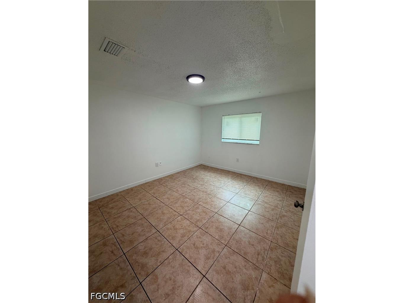 2148 Dora Street #9 Fort Myers FL 33901 2026029074 image6