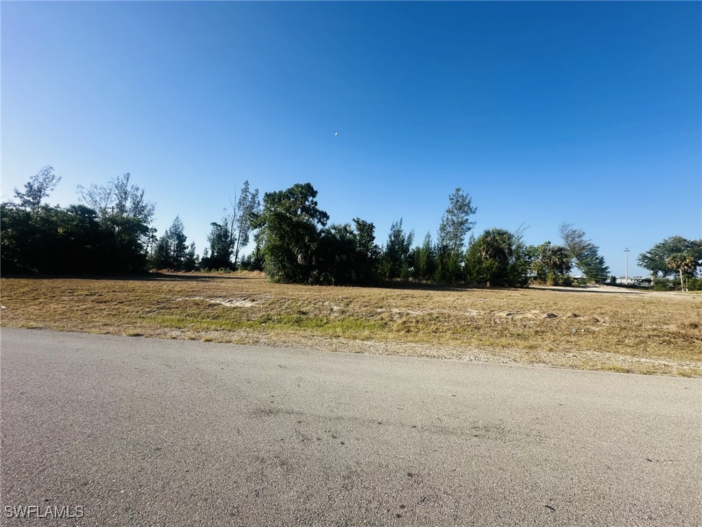 2148 NE 39th Terrace Cape Coral FL 33909 225045153 image1