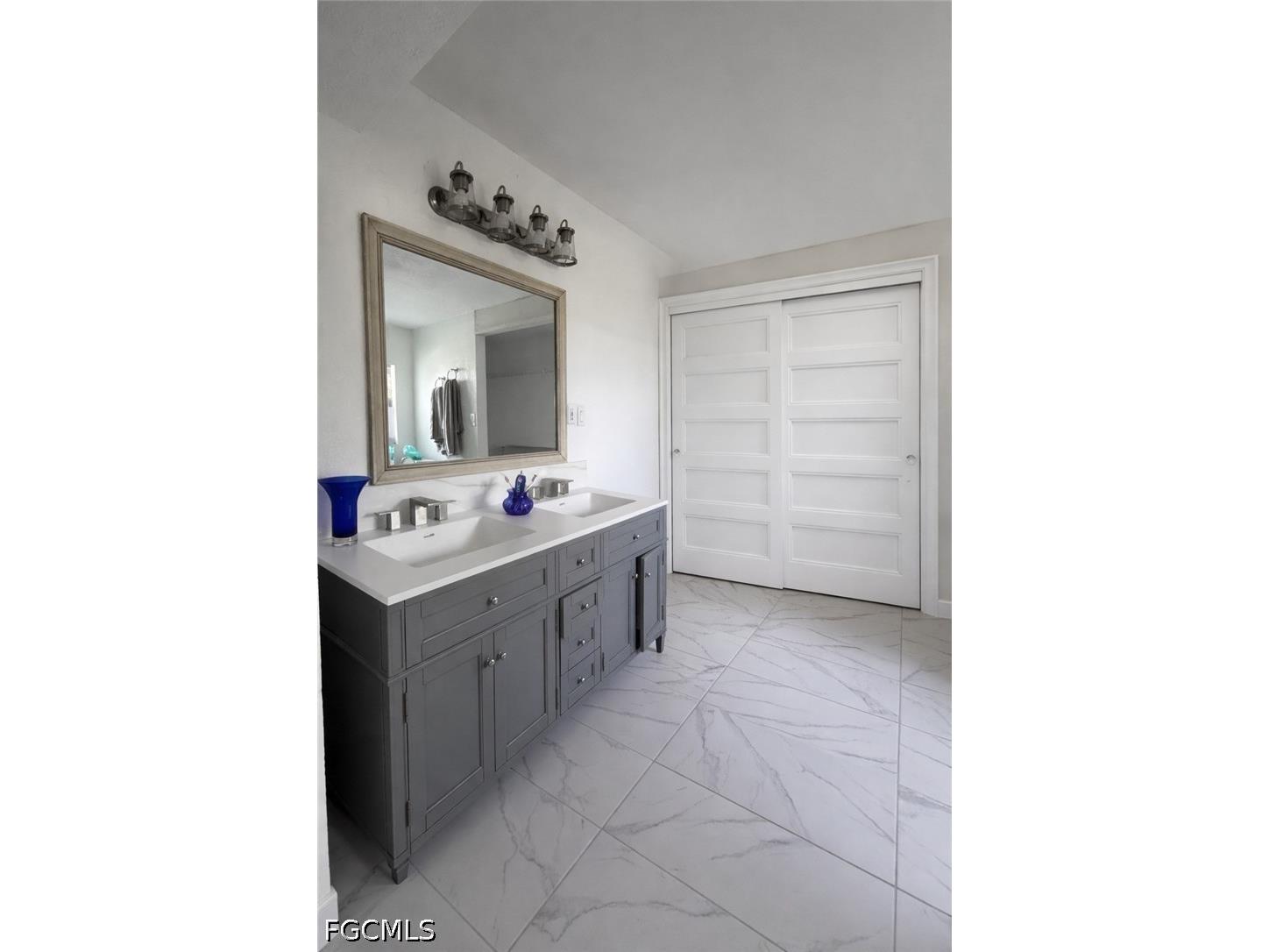 21484 Edgewater Drive Port Charlotte FL 33952 2026017951 image6