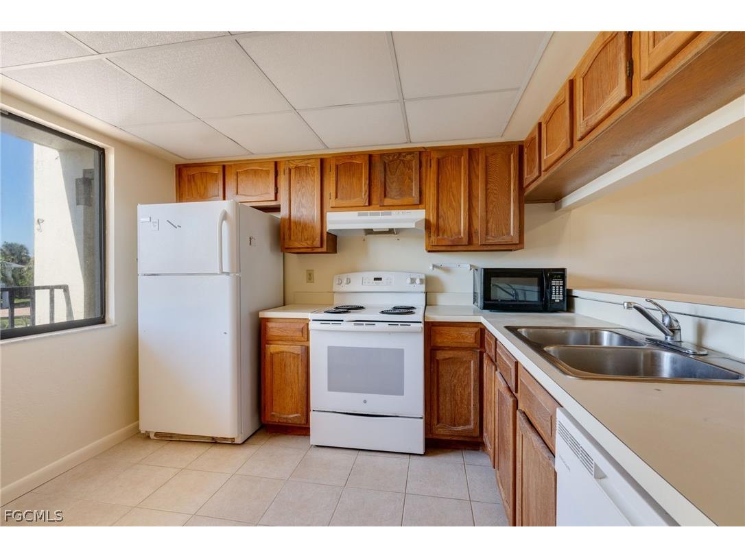 21490 Bay Village Drive #162 Fort Myers Beach FL 33931 2026008180 image6