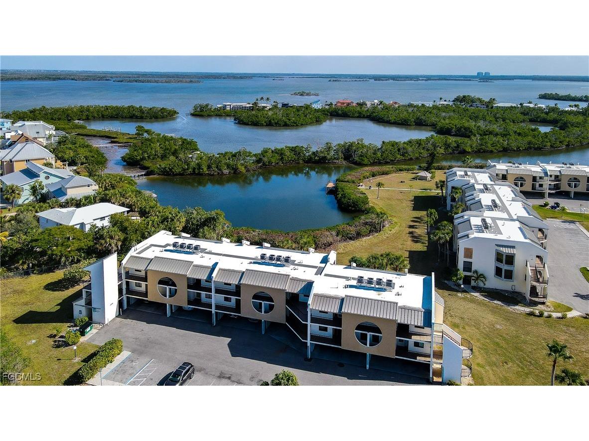 21490 Bay Village Drive #264 Fort Myers Beach FL 33931 2025025637 image1