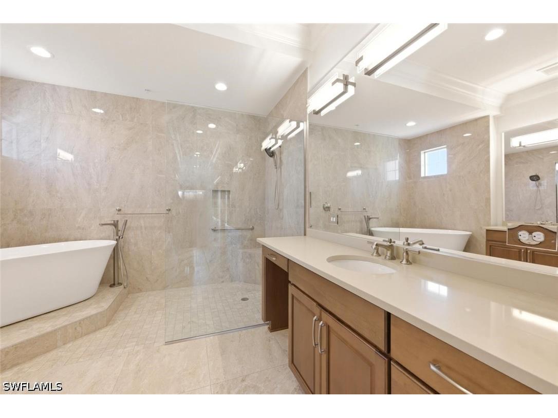 21490 Strada Nuova Circle #201 Estero FL 33928 226012436 image8