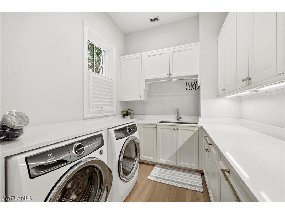 215 3rd Avenue N Naples FL 34102 226010516 image21