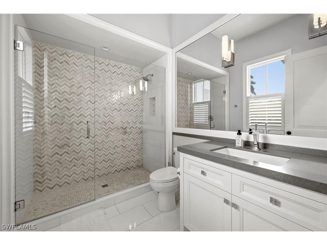 215 3rd Avenue N Naples FL 34102 226010516 image27