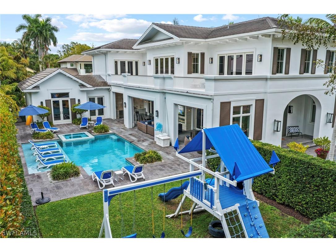 215 3rd Avenue N Naples FL 34102 226010516 image43