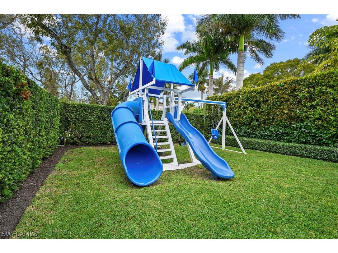 215 3rd Avenue N Naples FL 34102 226010516 image45