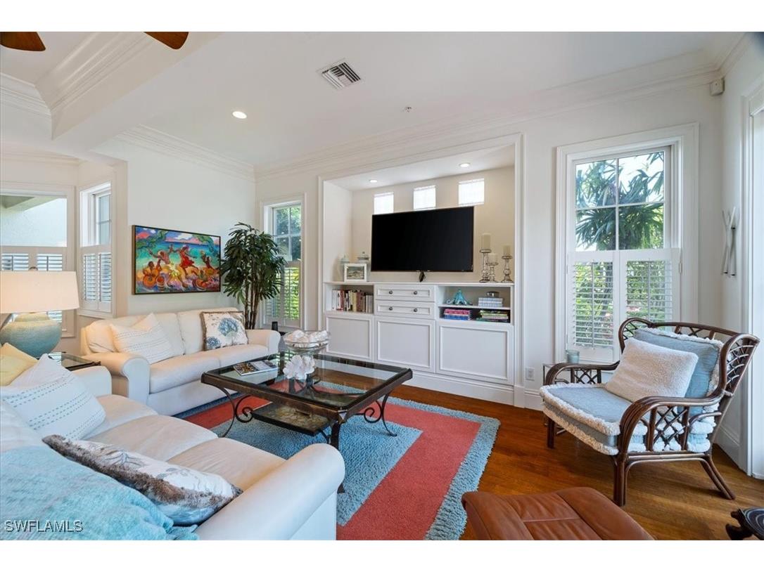 215 5th Street S Naples FL 34102 225077293 image2