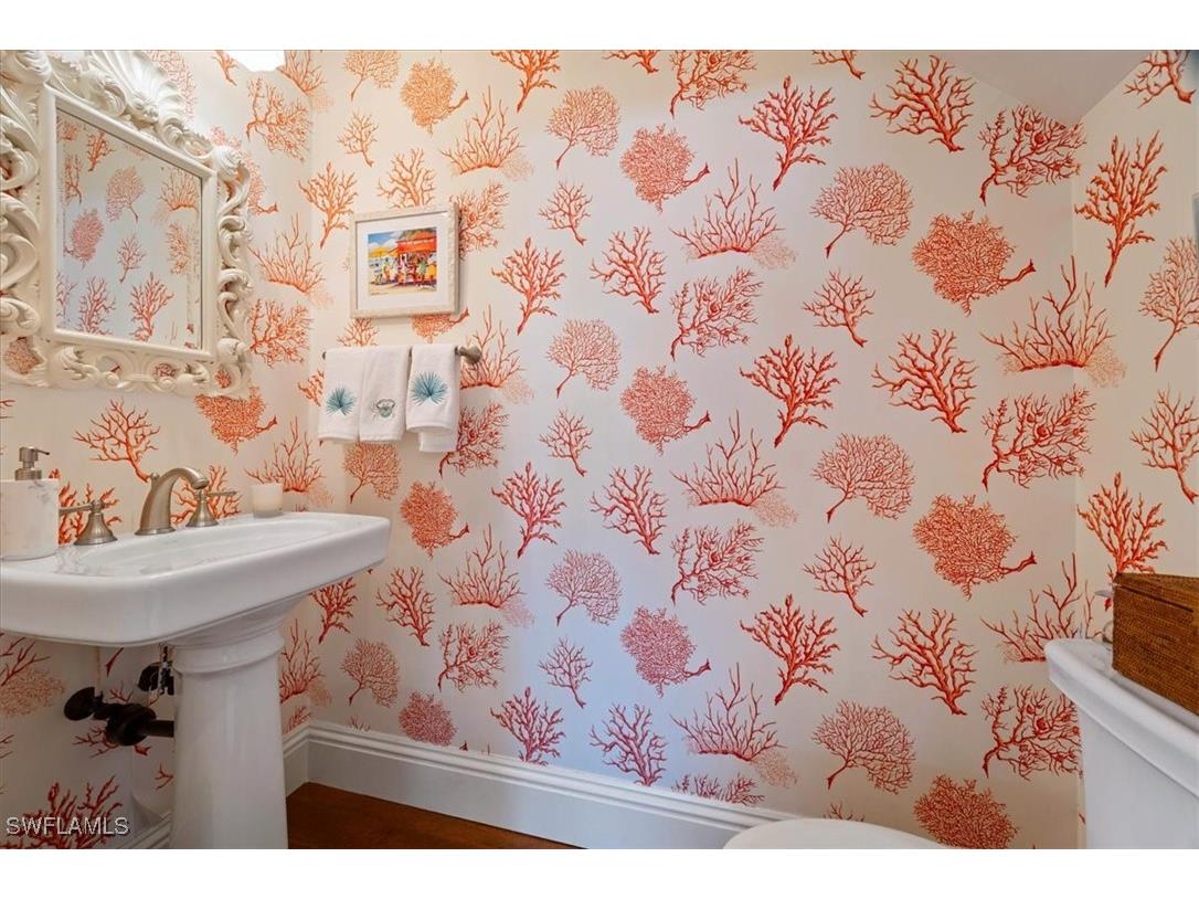 215 5th Street S Naples FL 34102 225077293 image25