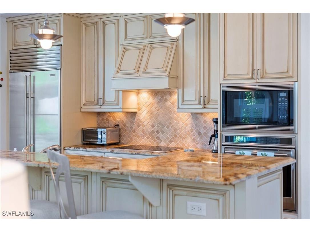 215 5th Street S Naples FL 34102 225077293 image3