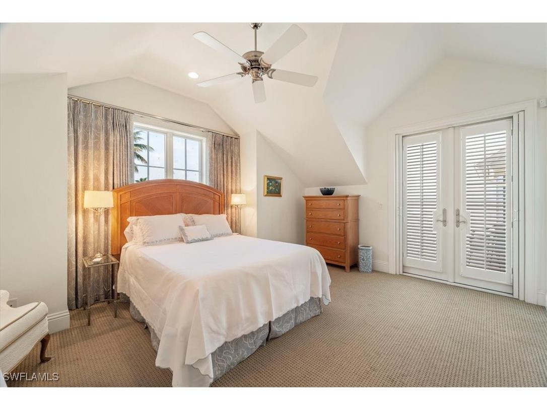 215 5th Street S Naples FL 34102 225077293 image32