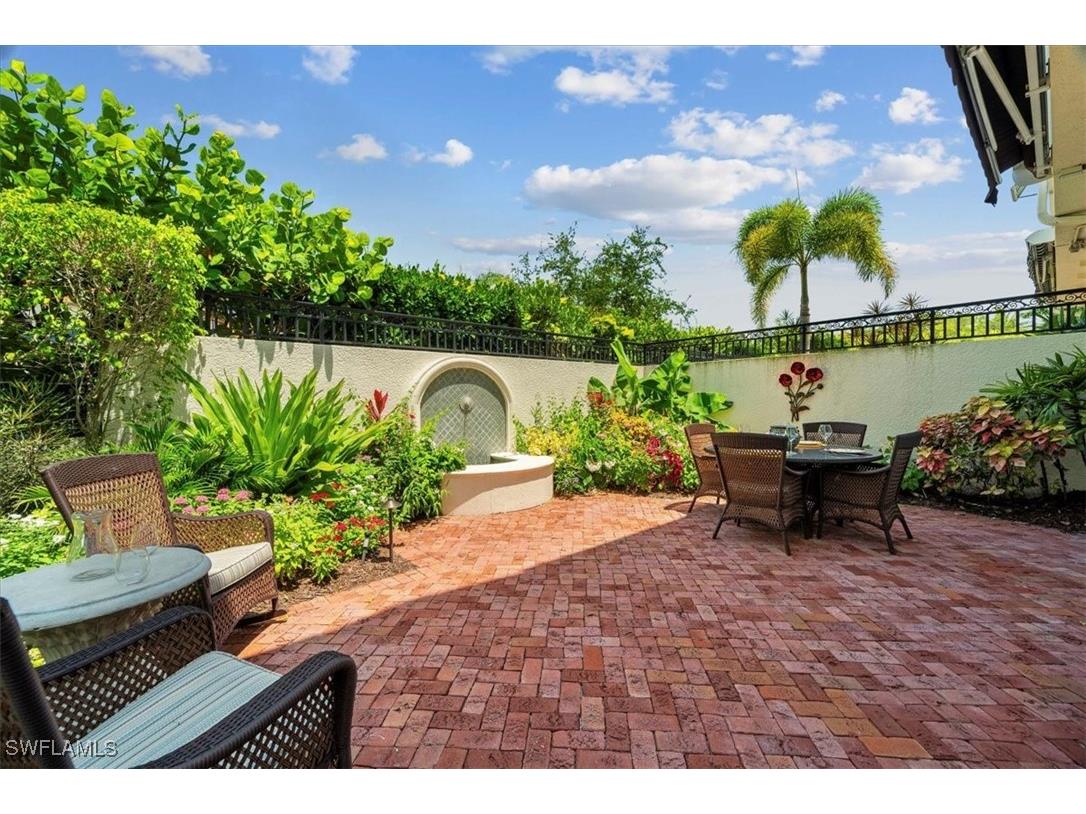 215 5th Street S Naples FL 34102 225077293 image40