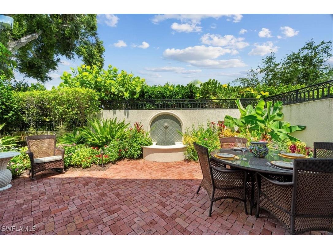 215 5th Street S Naples FL 34102 225077293 image41