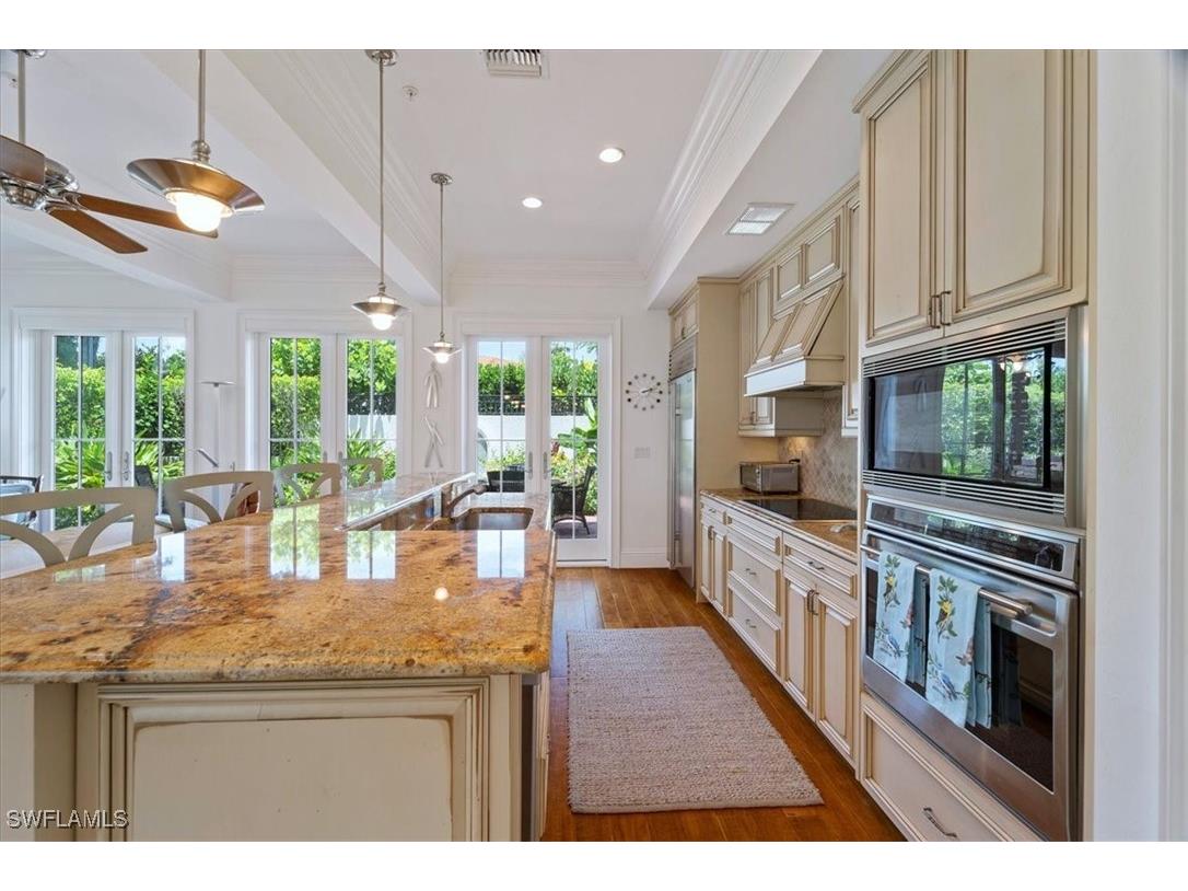 215 5th Street S Naples FL 34102 225077293 image7