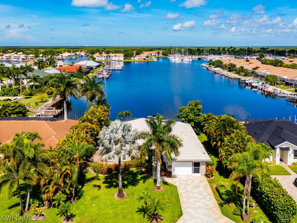 215 Cays Drive Naples FL 34114 224055022 image1