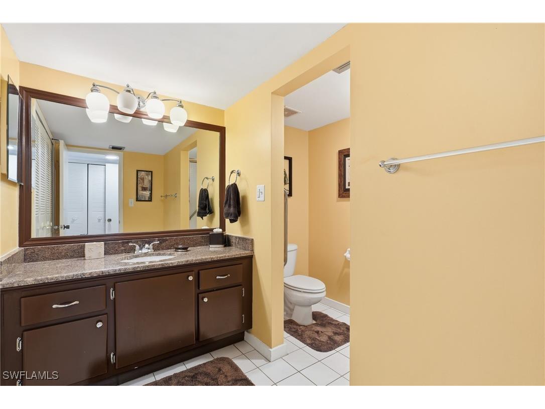 215 Cypress Way E #D8 Naples FL 34110 225078091 image12