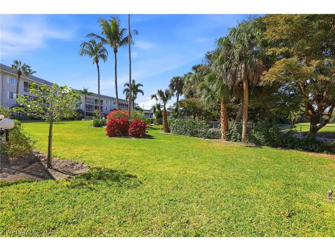 215 Cypress Way E #E3 Naples FL 34110 226005684 image35