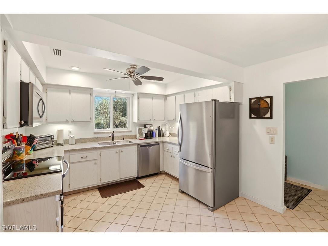 215 Cypress Way E #E3 Naples FL 34110 226005684 image8
