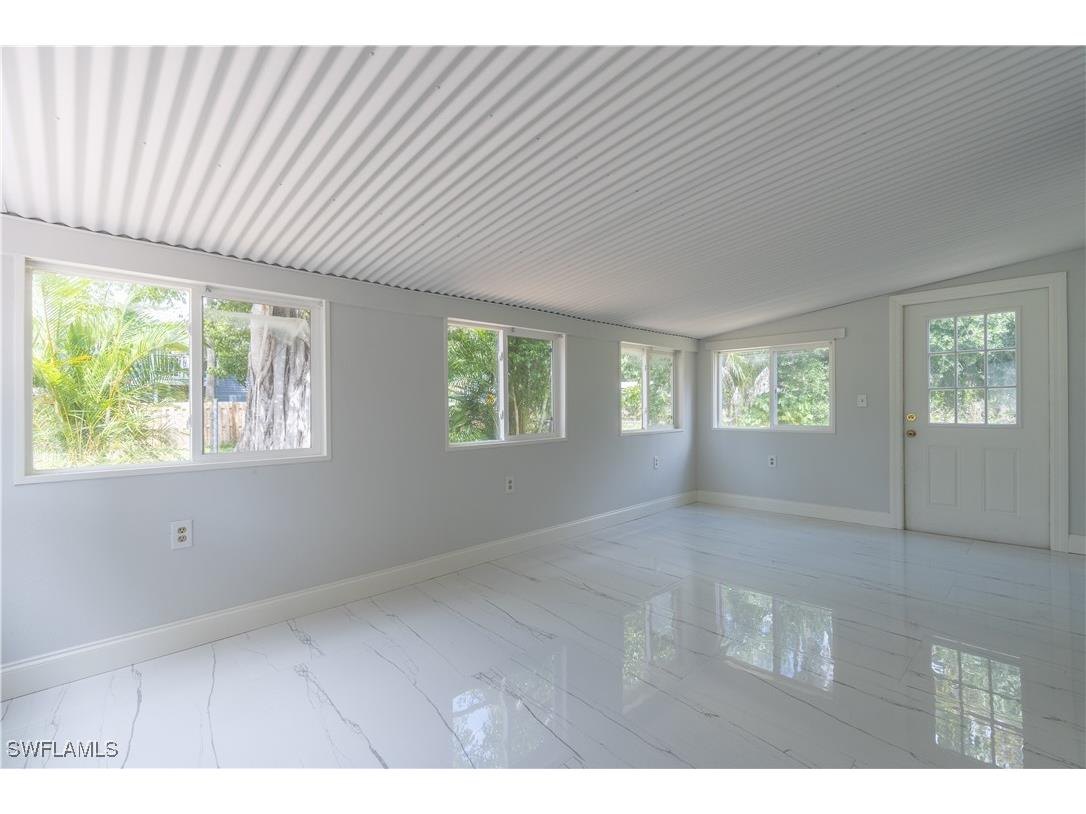 215 Delray Avenue Fort Myers FL 33905 224091800 image1