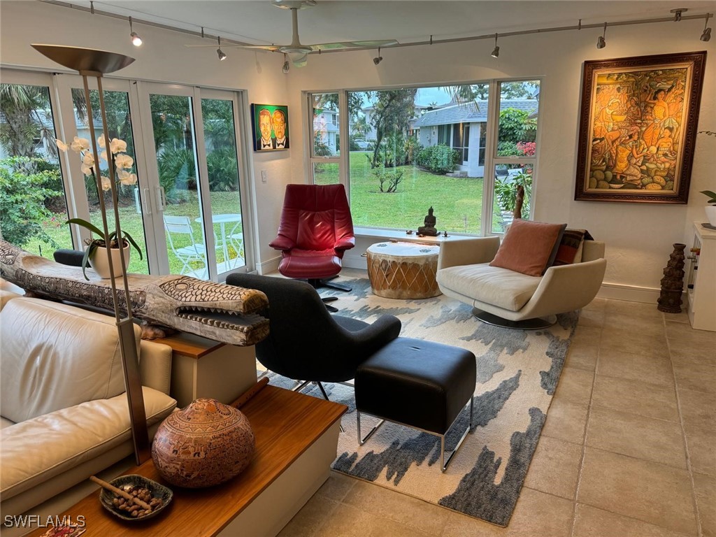 215 Lanchester Court #44 Naples FL 34112 225075187 image8