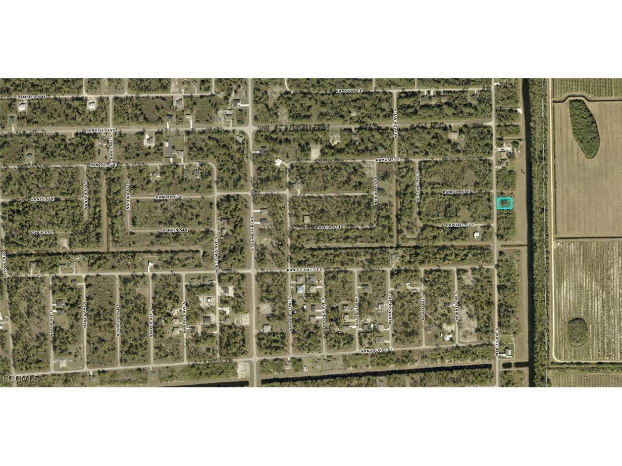 215 Naples Avenue S Lehigh Acres FL 33974 2026005508 image2