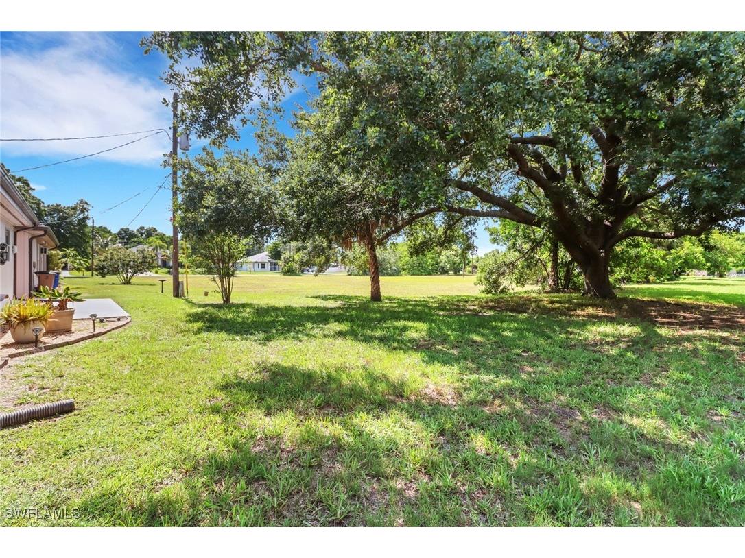 215 Oaklawn Court Lehigh Acres FL 33936 225040314 image3