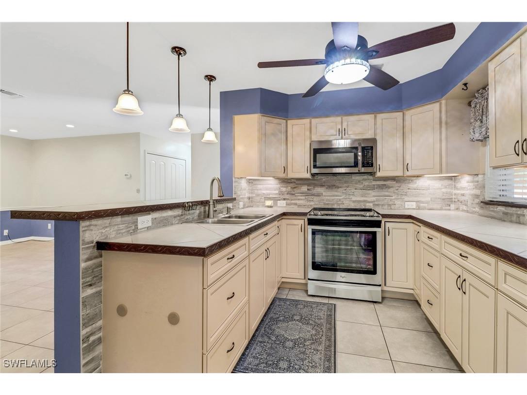 215 Oaklawn Court Lehigh Acres FL 33936 225040314 image6