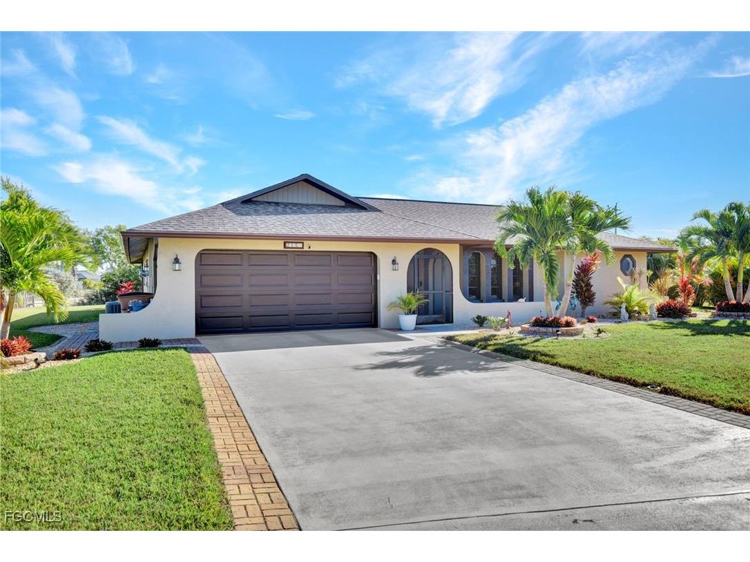 215 SE 12th Avenue Cape Coral FL 33990 2026003270 image1