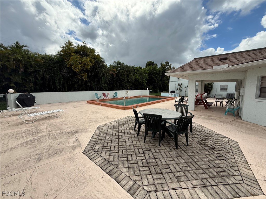 215 SE 15th Place #109 Cape Coral FL 33990 2025014303 image8