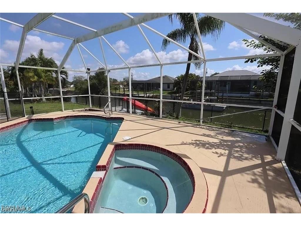 215 SE 1st Place Cape Coral FL 33990 2026003049 image3