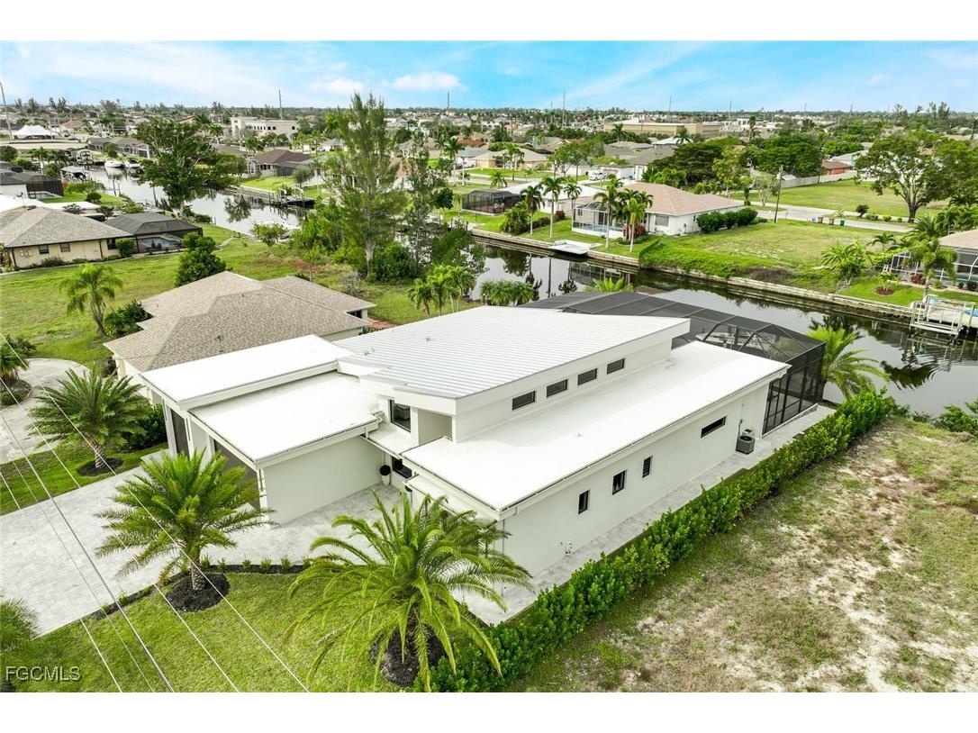 215 SE 28th Terrace Cape Coral FL 33904 2025014054 image18