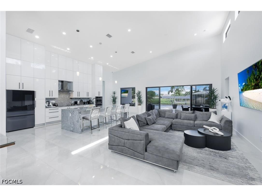 215 SE 28th Terrace Cape Coral FL 33904 2025014054 image26