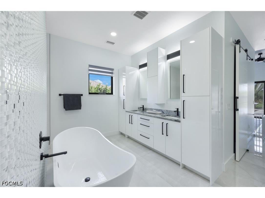 215 SE 28th Terrace Cape Coral FL 33904 2025014054 image31