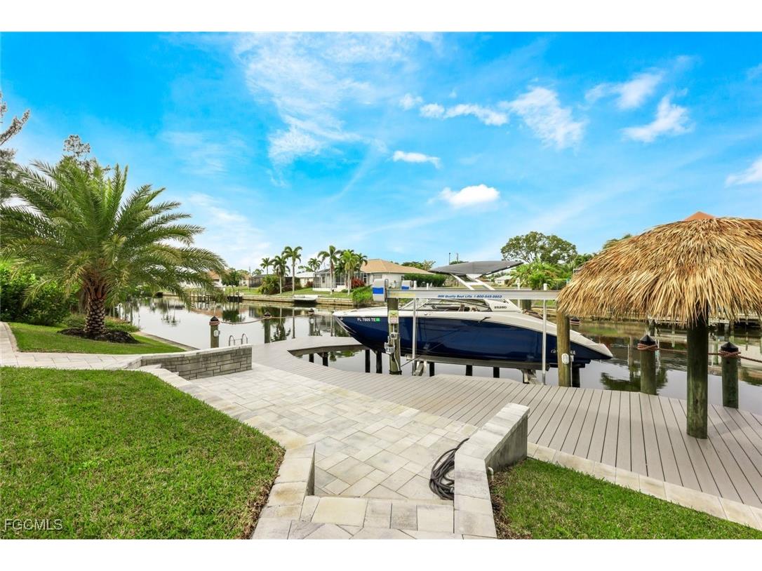 215 SE 28th Terrace Cape Coral FL 33904 2025014054 image6